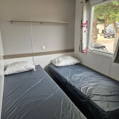 Mobil -home Climatise 6 Personnes Novela *